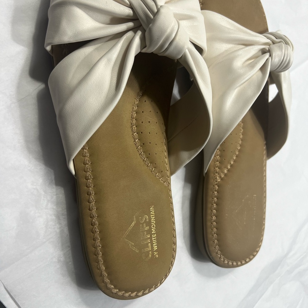 White Mountain White Slide Sandals with Knot Design - Picture 3 of 3